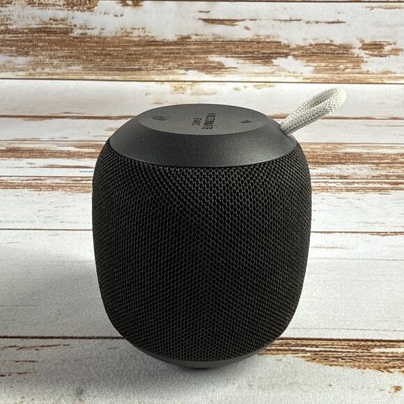 Ultimate Ears S-00163 Portable Bluetooth Speaker - Black (Used) - Picture 2 of 5